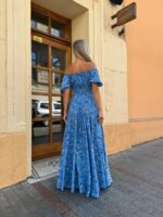 Сукня максі в підлогу блакитна в біло-чорну квітку