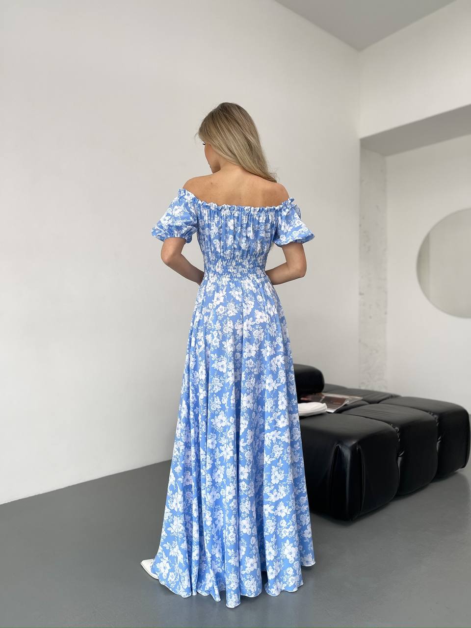 suknya-maksi-v-pidlogu-blakytne-u-bilu-kvitku-b36-white-flowers-on-blue-1 Сукня максі в підлогу блакитне у білу квітку