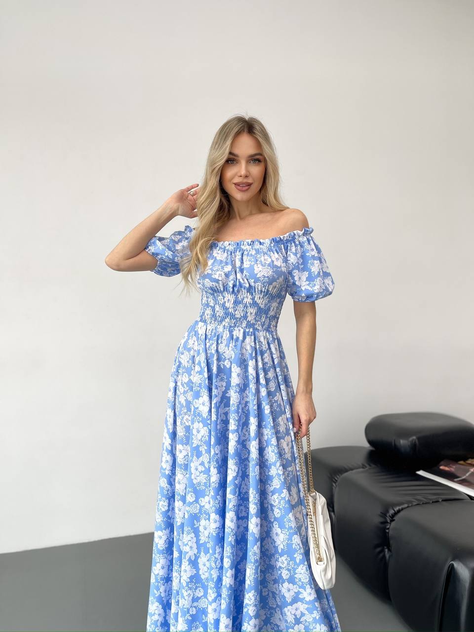 suknya-maksi-v-pidlogu-blakytne-u-bilu-kvitku-b36-white-flowers-on-blue-4 Сукня максі в підлогу блакитне у білу квітку