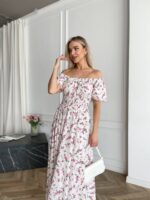 Сукня максі в підлогу у рожеву квітку білого кольору