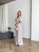 Сукня максі в підлогу у рожеву квітку білого кольору