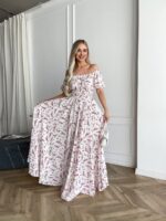 Сукня максі в підлогу у рожеву квітку білого кольору