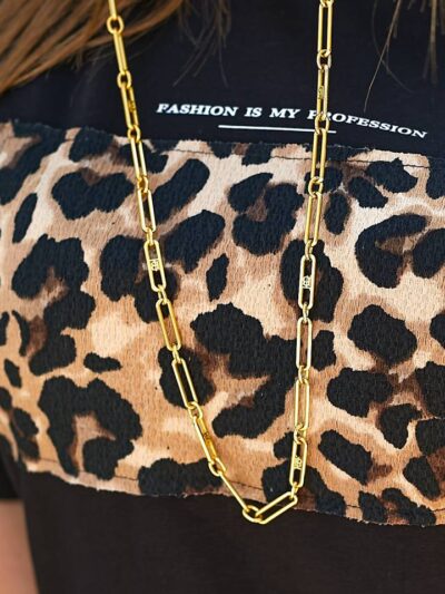 Жіночий костюм футболка з шортами леопардового кольору