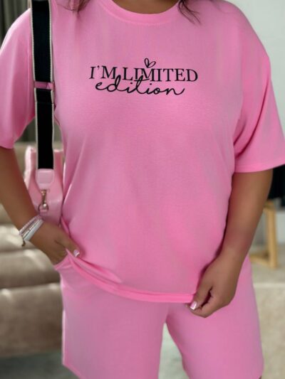 Жіночий костюм з бавовни з шортами рожевого кольору