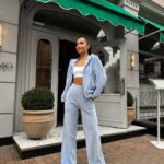 Жіночий велюровий костюм блакитного кольору М504