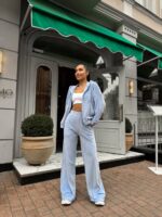 Жіночий велюровий костюм блакитного кольору М504