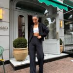 Жіночий велюровий костюм чорного кольору М504