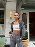 Жіночий велюровий костюм графітового кольору М504