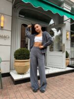 Жіночий велюровий костюм графітового кольору М504