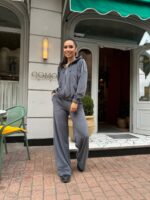 Жіночий велюровий костюм графітового кольору М504