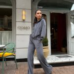 Жіночий велюровий костюм графітового кольору М504