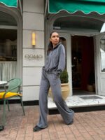 Жіночий велюровий костюм графітового кольору М504