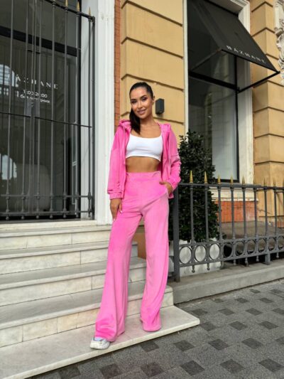 Жіночий велюровий костюм малинового кольору М504