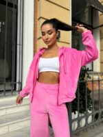 Жіночий велюровий костюм малинового кольору М504