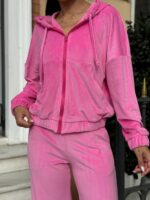 Жіночий велюровий костюм малинового кольору М504