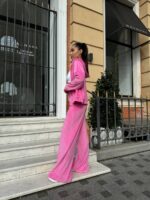 Жіночий велюровий костюм малинового кольору М504