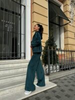 Жіночий велюровий костюм зеленого кольору М504