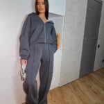 Костюм жіночий I don’t care з турецької тринитки на флісі графітового кольору