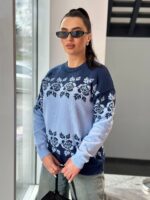 Светр жіночий з квітковим орнаментом колір блакитний з синім LM5073 