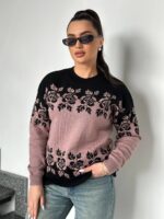 Светр жіночий з квітковим орнаментом колір пудра з чорним LM5073 