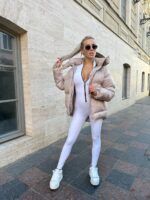 Пуховик жіночий бежевий короткий з капюшоном 00304