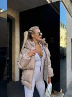 Пуховик жіночий бежевий короткий з капюшоном 00304
