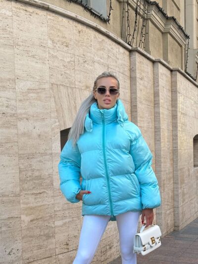 Пуховик жіночий блакитний короткий з капюшоном 00303