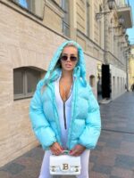 Пуховик жіночий блакитний короткий з капюшоном 00303