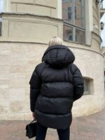 Пуховик жіночий чорний короткий з капюшоном 00302