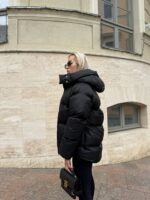 Пуховик жіночий чорний короткий з капюшоном 00302