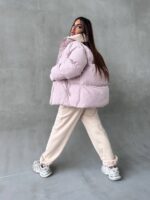 Пуховик жіночий довгий бежевого кольору 00324