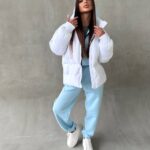 Пуховик жіночий довгий білого кольору 00322