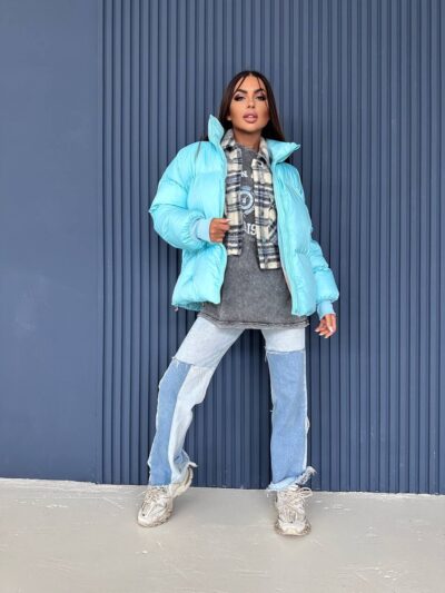 Пуховик жіночий довгий блакитного кольору 00325