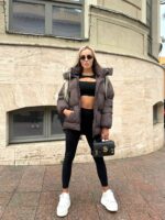 Пуховик жіночий коричневий короткий з капюшоном 00307