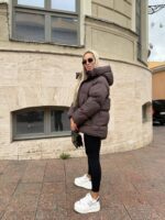 Пуховик жіночий коричневий короткий з капюшоном 00307