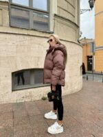 Пуховик жіночий мокко короткий з капюшоном 00309