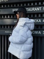 Пуховик жіночий оверсайз білого кольору 00372