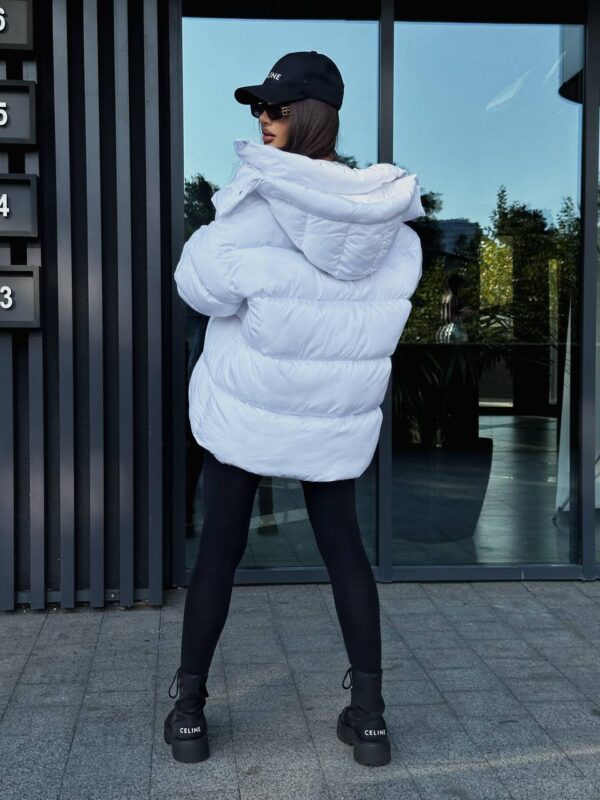 puhovyk-zhinochyj-oversajz-bilogo-koloru-00372-4 Пуховик жіночий оверсайз білого кольору 00372