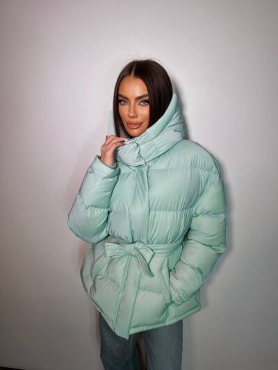 Пуховик жіночий оверсайз м’ятного кольору 00328