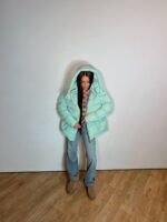 Пуховик жіночий оверсайз м’ятного кольору 00328