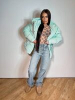 Пуховик жіночий оверсайз м’ятного кольору 00328