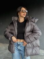 Пуховик жіночий оверсайз шоколадного кольору 00373
