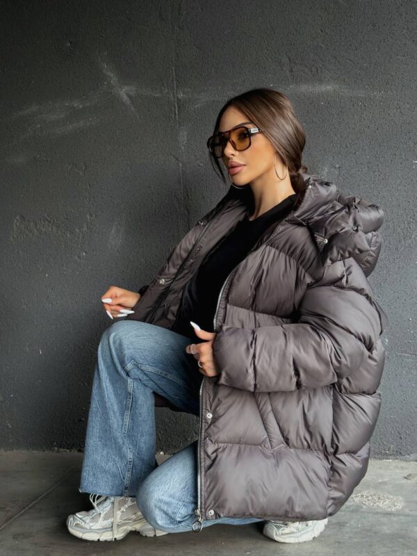 puhovyk-zhinochyj-oversajz-shokoladnogo-koloru-00373-5 Пуховик жіночий оверсайз шоколадного кольору 00373