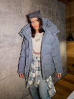 Пуховик жіночий оверсайз сірого кольору 00329