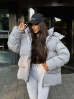 Пуховик жіночий оверсайз сірого кольору 00368