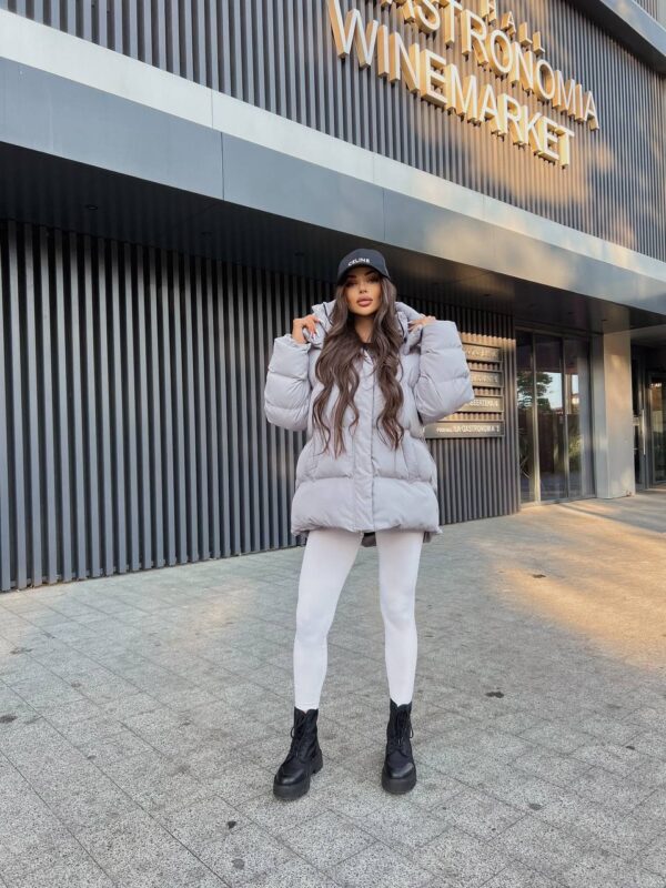 puhovyk-zhinochyj-oversajz-sirogo-koloru-00368-5 Пуховик жіночий оверсайз сірого кольору 00368