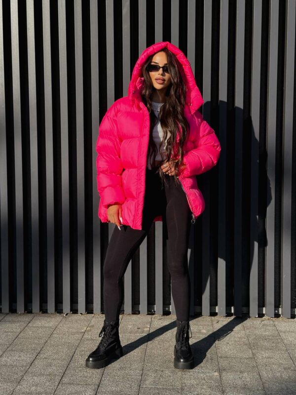 puhovyk-zhinochyj-oversajz-yaskravo-rozhevogo-koloru-00370-vf-m510-hotpink-9 Пуховик жіночий оверсайз яскраво рожевого кольору 00370