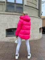 Пуховик жіночий яскраво рожевий короткий з капюшоном 00310
