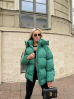 Пуховик жіночий зелений короткий з капюшоном 00308