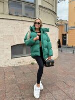 Пуховик жіночий зелений короткий з капюшоном 00308